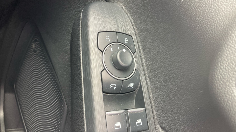 Ford Kuga 1.5 EcoBoost 150 Titanium Edition 5dr Petrol Estate - Image 33