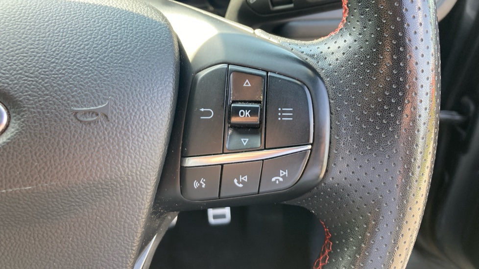 Ford Kuga 2.5 FHEV ST-Line Edition 5dr CVT Hybrid Estate - Image 30
