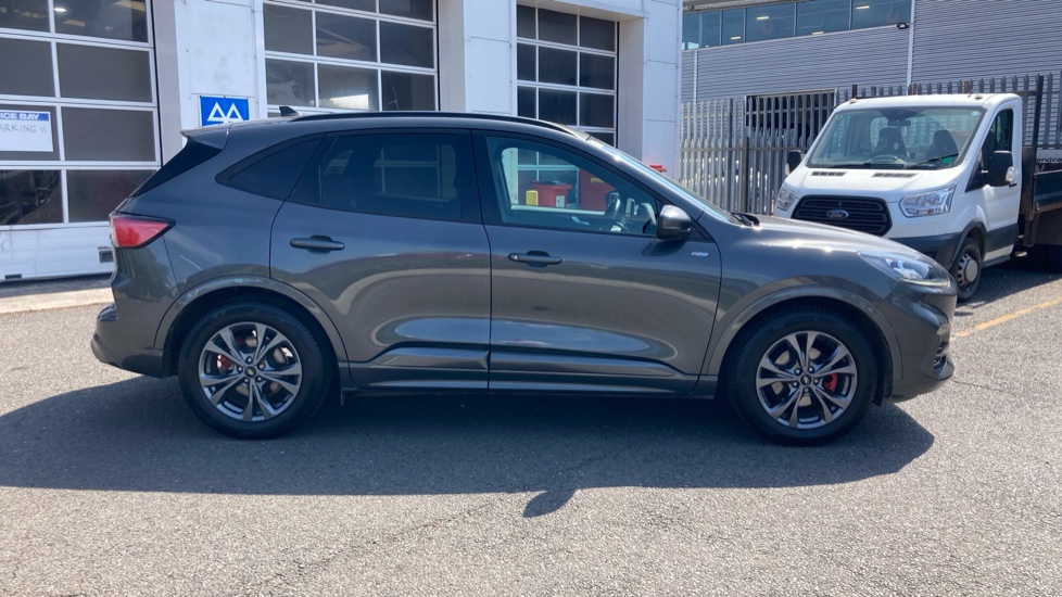 Ford Kuga 2.5 FHEV ST-Line Edition 5dr CVT Hybrid Estate - Image 41