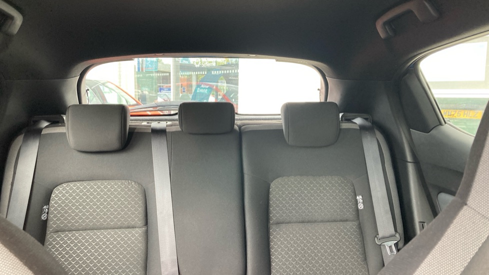 Nissan Juke 1.0 DiG-T 114 N-Connecta 5dr DCT Petrol Hatchback - Image 15