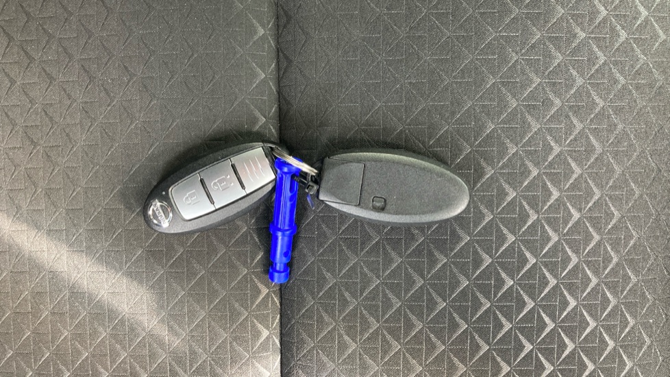 Nissan Juke 1.0 DiG-T 114 N-Connecta 5dr DCT Petrol Hatchback - Image 20
