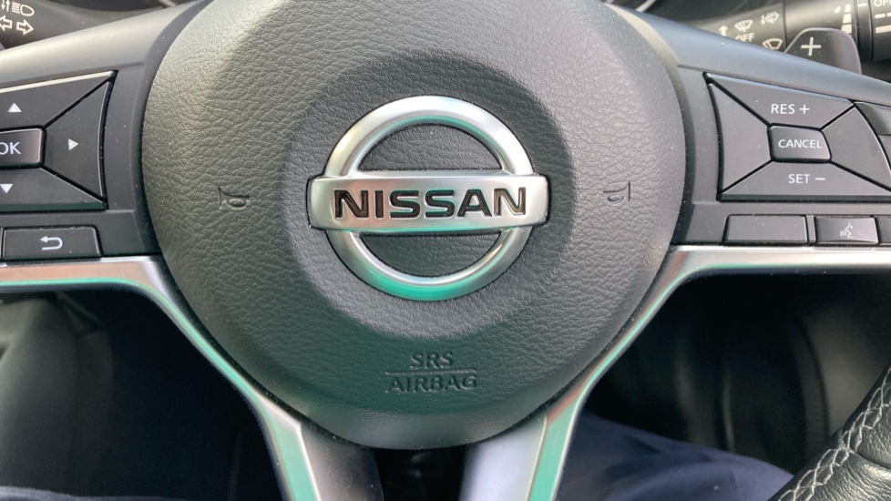 Nissan Juke 1.0 DiG-T 114 N-Connecta 5dr DCT Petrol Hatchback - Image 30