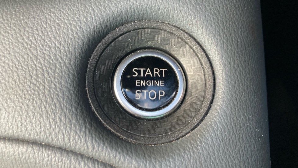 Nissan Juke 1.0 DiG-T 114 N-Connecta 5dr DCT Petrol Hatchback - Image 36