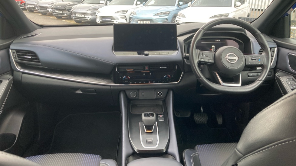 Nissan Qashqai 1.3 DiG-T MH 158 Tekna 5dr Xtronic Petrol Hatchback - Image 10