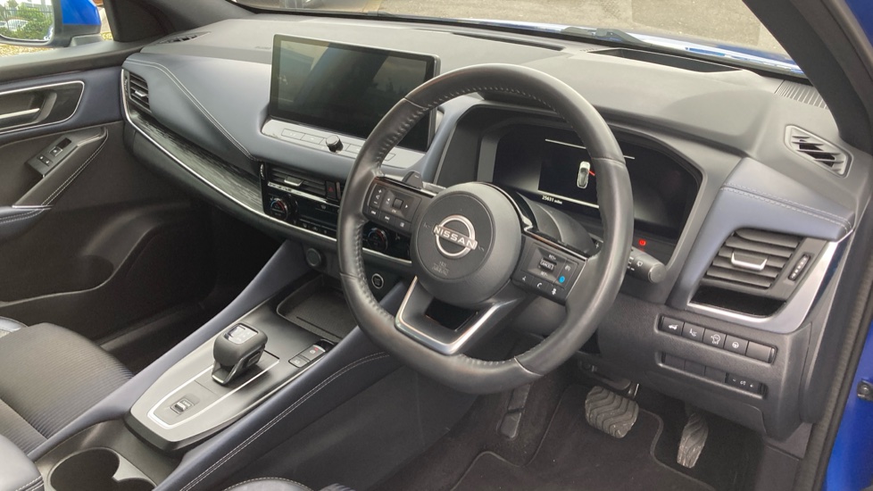 Nissan Qashqai 1.3 DiG-T MH 158 Tekna 5dr Xtronic Petrol Hatchback - Image 11