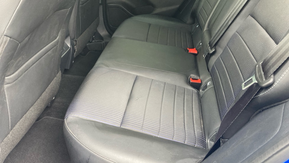 Nissan Qashqai 1.3 DiG-T MH 158 Tekna 5dr Xtronic Petrol Hatchback - Image 16