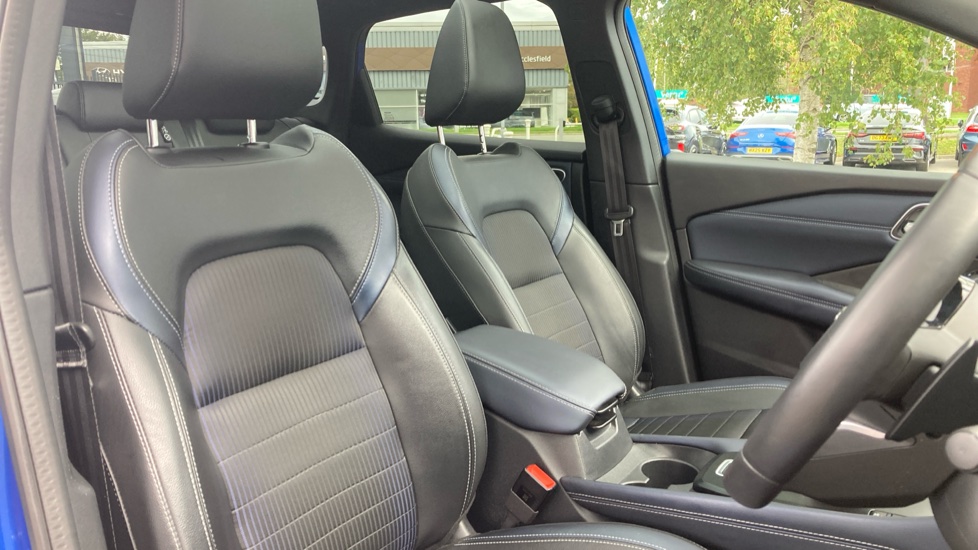 Nissan Qashqai 1.3 DiG-T MH 158 Tekna 5dr Xtronic Petrol Hatchback - Image 46