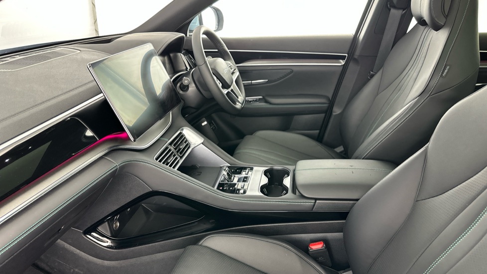 BYD Seal U 1.5 DM-i Comfort 5dr Auto Estate - Image 10