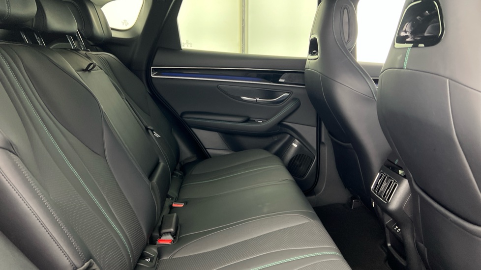BYD Seal U 1.5 DM-i Comfort 5dr Auto Estate - Image 12