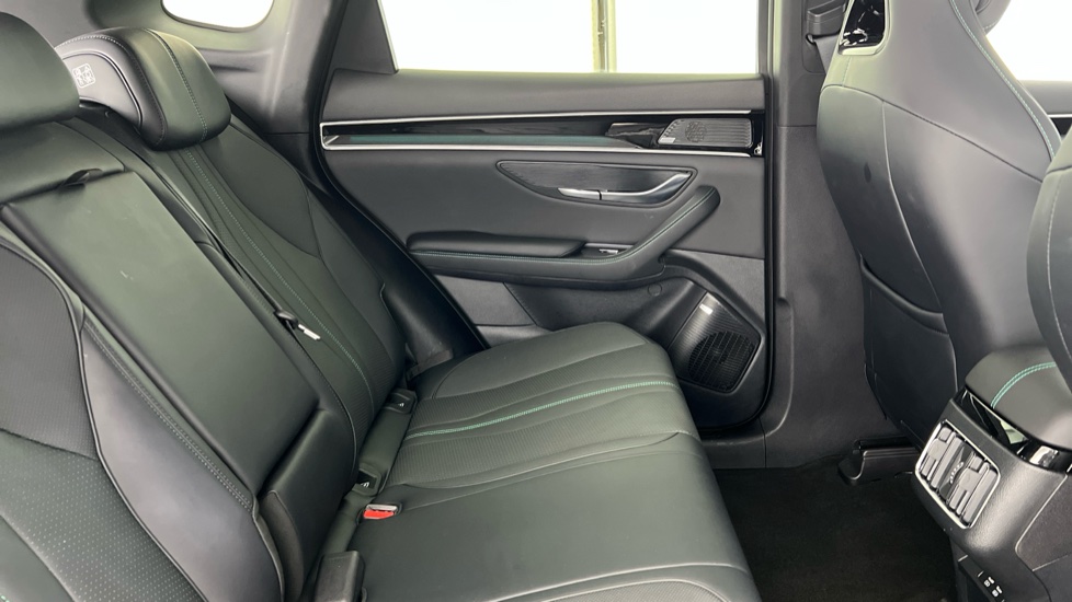 BYD Seal U 1.5 DM-i Comfort 5dr Auto Estate - Image 12