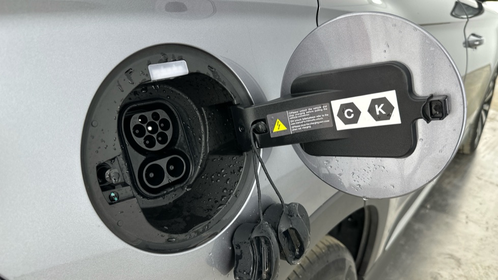 BYD Seal U 1.5 DM-i Comfort 5dr Auto Estate - Image 20