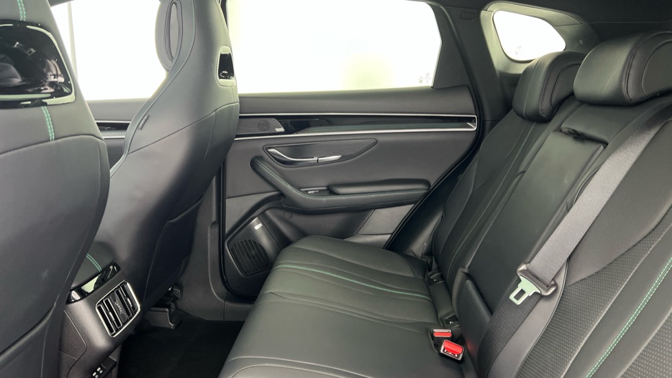 BYD Seal U 1.5 DM-i Boost 5dr Auto Estate - Image 13