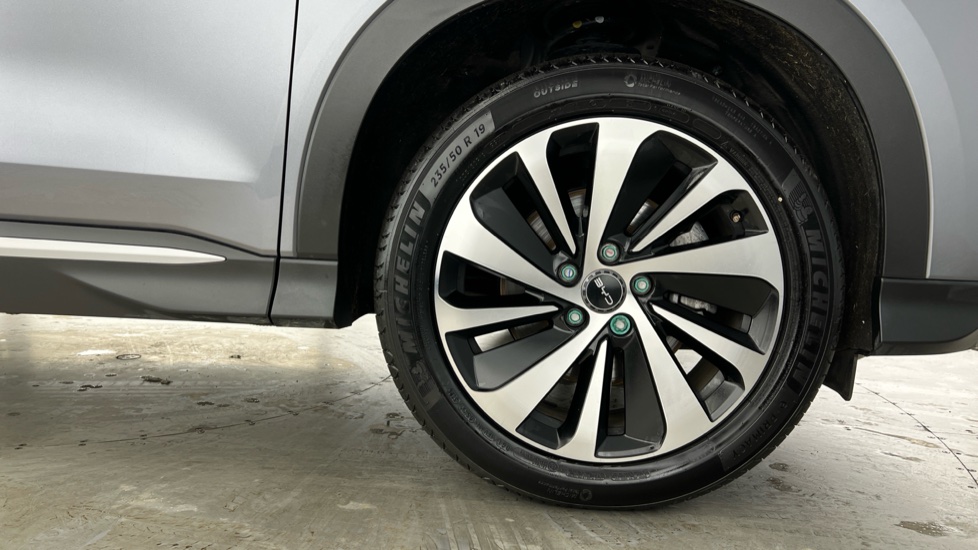 BYD Seal U 1.5 DM-i Boost 5dr Auto Estate - Image 18