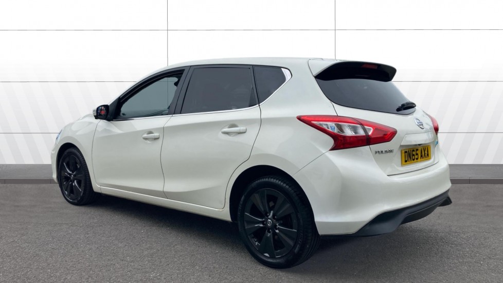 Nissan Pulsar 1.5 dCi Tekna 5dr Diesel Hatchback - Image 2