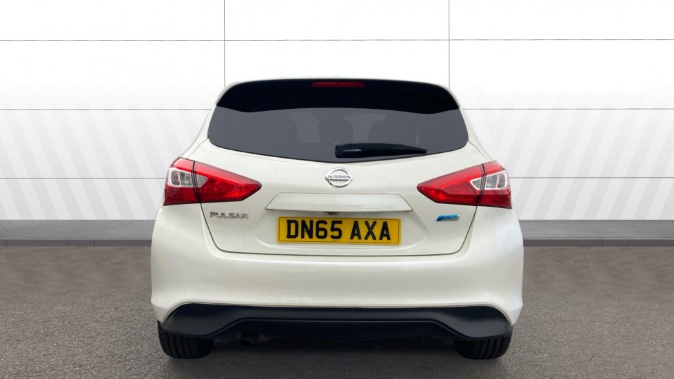 Nissan Pulsar 1.5 dCi Tekna 5dr Diesel Hatchback - Image 6