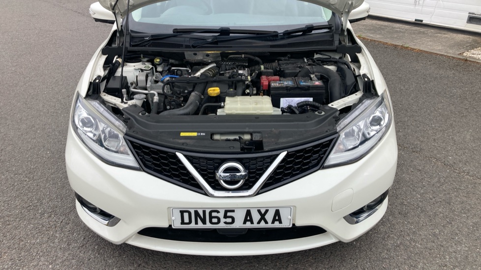 Nissan Pulsar 1.5 dCi Tekna 5dr Diesel Hatchback - Image 8