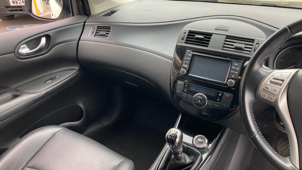 Nissan Pulsar 1.5 dCi Tekna 5dr Diesel Hatchback - Image 14