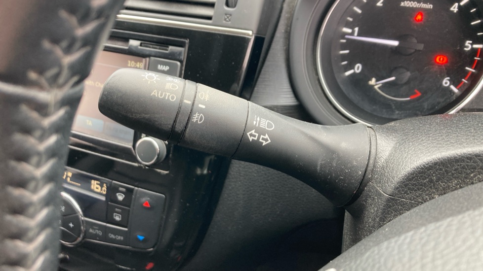 Nissan Pulsar 1.5 dCi Tekna 5dr Diesel Hatchback - Image 25