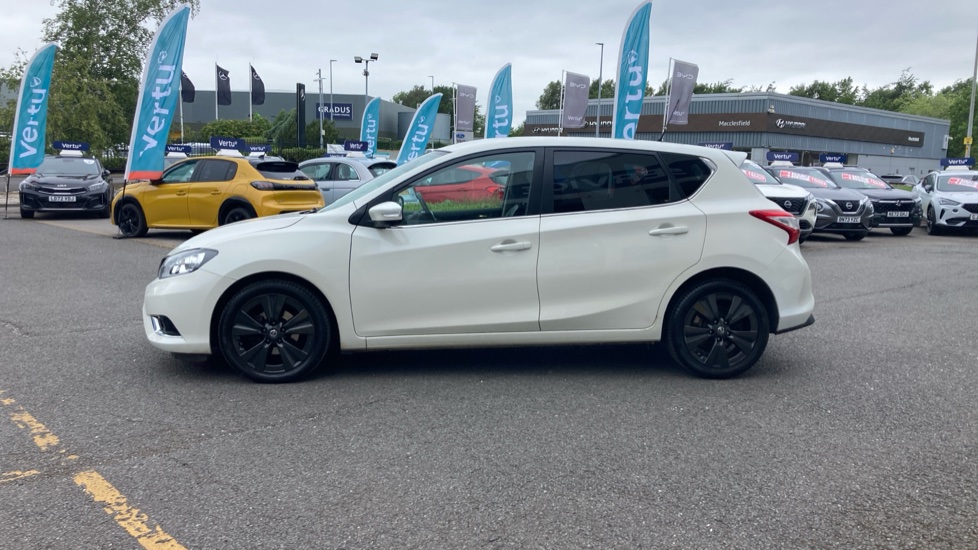Nissan Pulsar 1.5 dCi Tekna 5dr Diesel Hatchback - Image 37