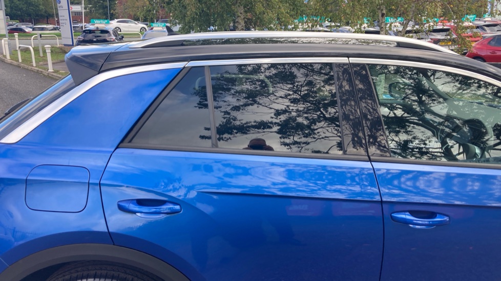 Volkswagen T-Roc 1.5 TSI EVO R-Line 5dr Petrol Hatchback - Image 38