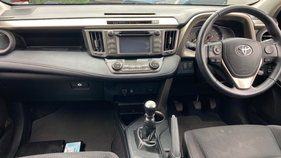 Toyota Rav 4 2.2 D-4D Icon 5dr Diesel Estate - Image 10