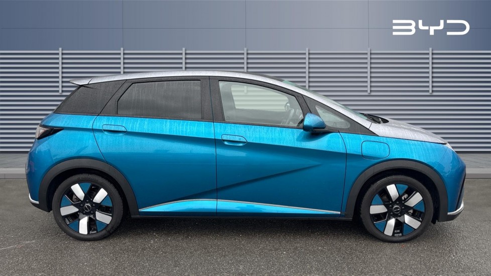 BYD Dolphin 150kW Design 60.4kWh 5dr Auto Electric Hatchback - Image 5
