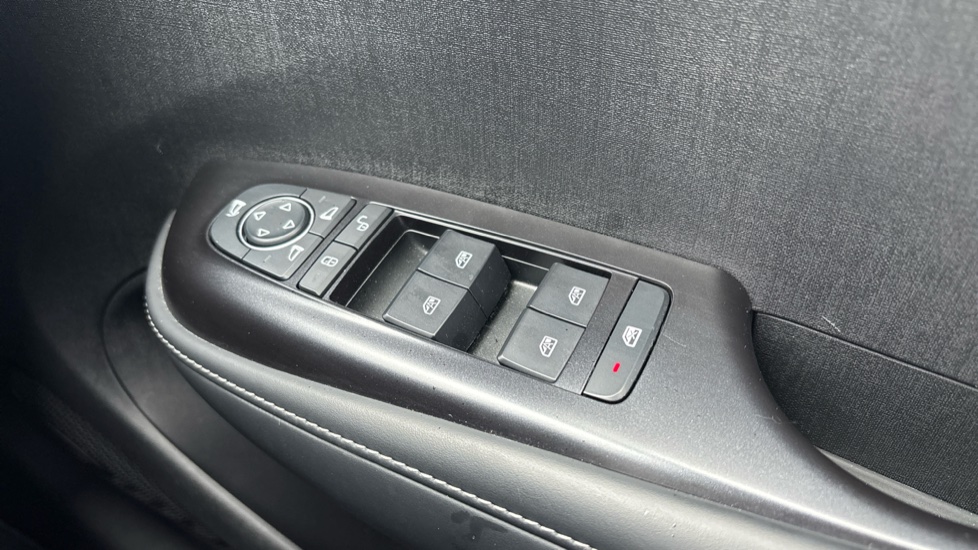 BYD Dolphin 150kW Design 60.4kWh 5dr Auto Electric Hatchback - Image 21