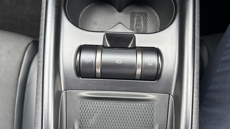 BYD Dolphin 150kW Design 60.4kWh 5dr Auto Electric Hatchback - Image 29