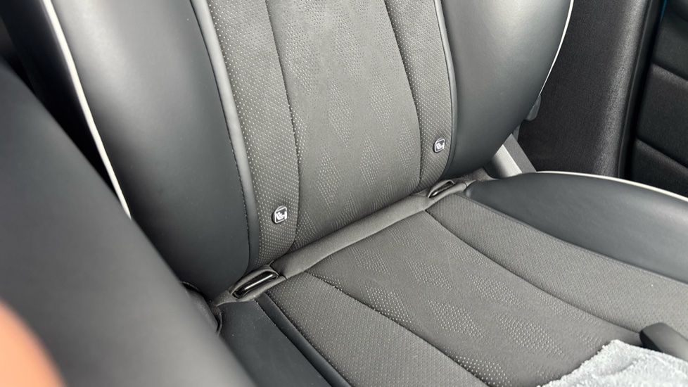BYD Dolphin 150kW Design 60.4kWh 5dr Auto Electric Hatchback - Image 38