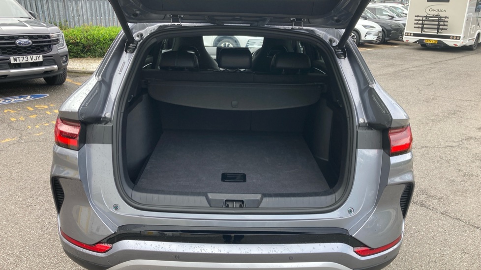 BYD Seal U 1.5 DM-i Comfort 5dr Auto Estate - Image 4