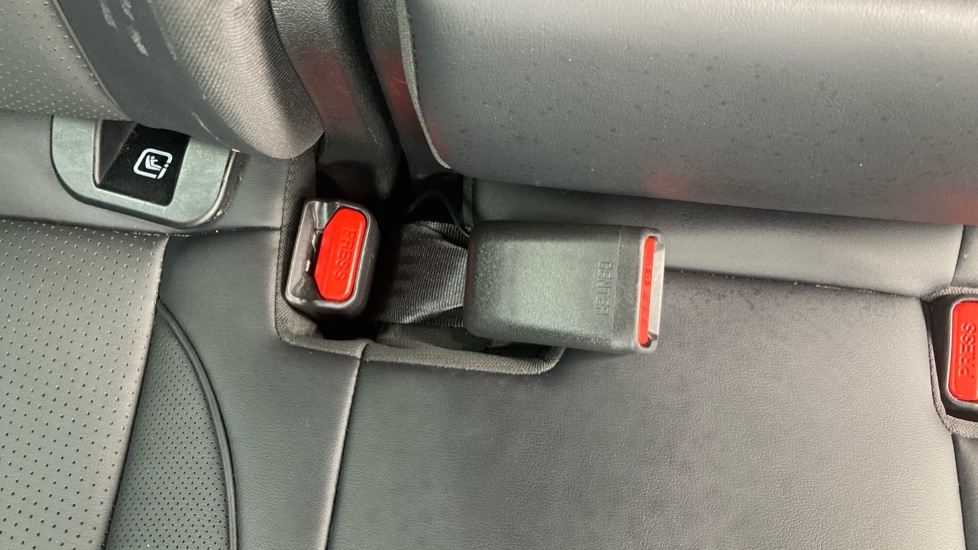 BYD Seal U 1.5 DM-i Comfort 5dr Auto Estate - Image 17