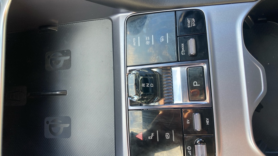 BYD Seal U 1.5 DM-i Boost 5dr Auto Estate - Image 13
