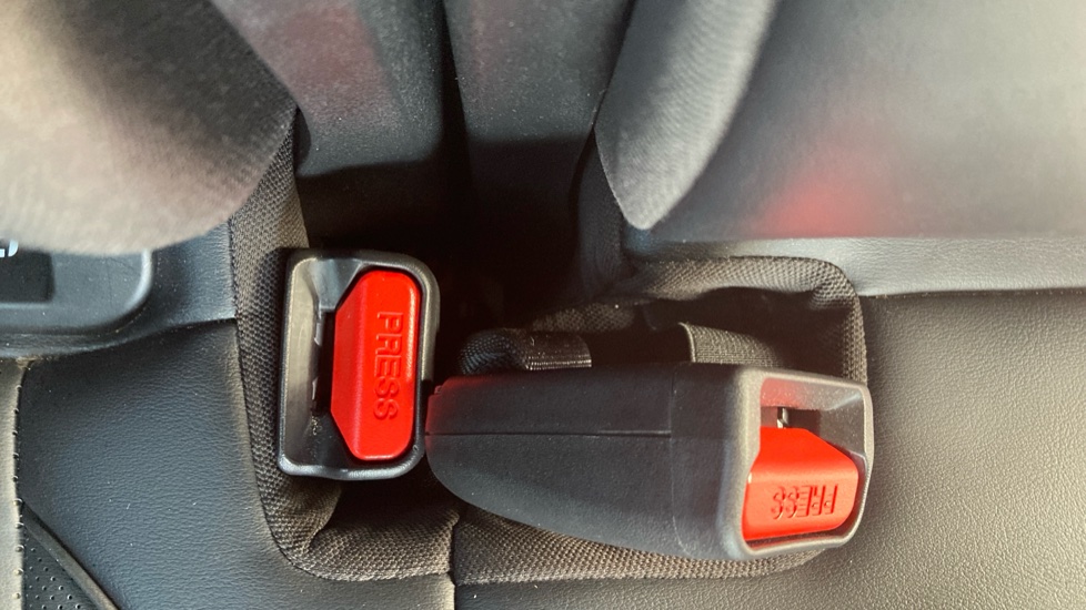 BYD Seal U 1.5 DM-i Boost 5dr Auto Estate - Image 17