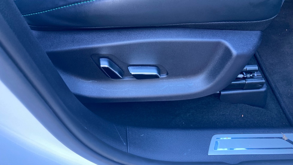 BYD Seal U 1.5 DM-i Boost 5dr Auto Estate - Image 45