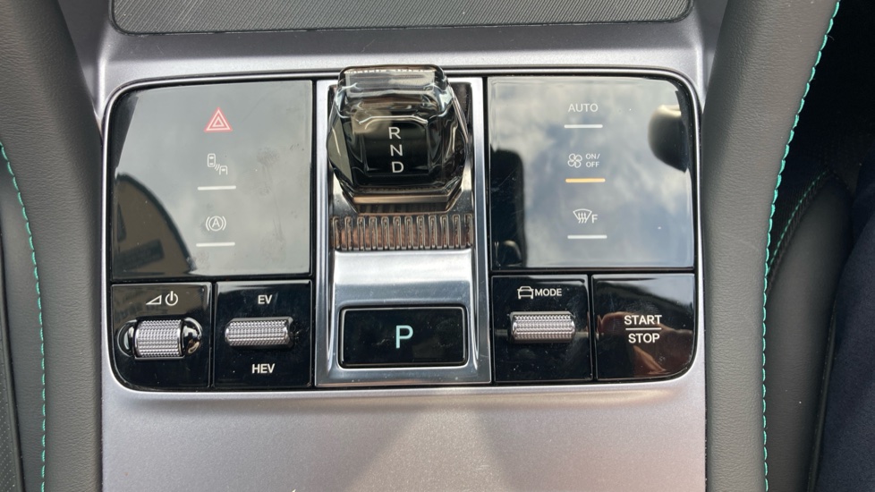 BYD Seal U 1.5 DM-i Comfort 5dr Auto Estate - Image 32