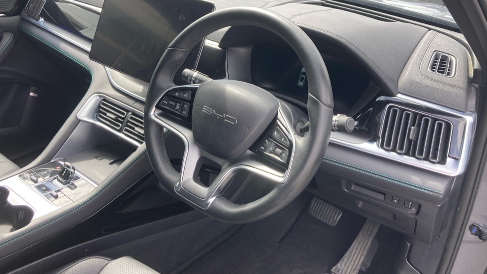 BYD Seal U 1.5 DM-i Comfort 5dr Auto Estate - Image 11