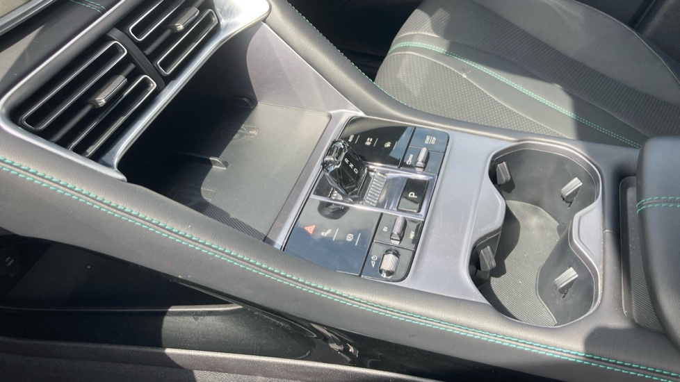 BYD Seal U 1.5 DM-i Comfort 5dr Auto Estate - Image 13