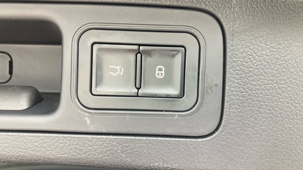 BYD Seal U 1.5 DM-i Comfort 5dr Auto Estate - Image 43