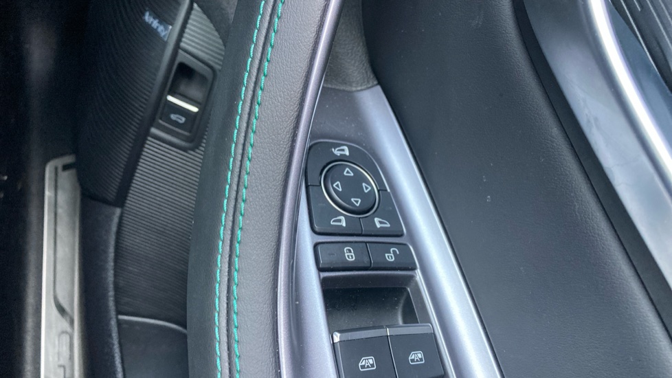 BYD Seal U 1.5 DM-i Comfort 5dr Auto Estate - Image 45