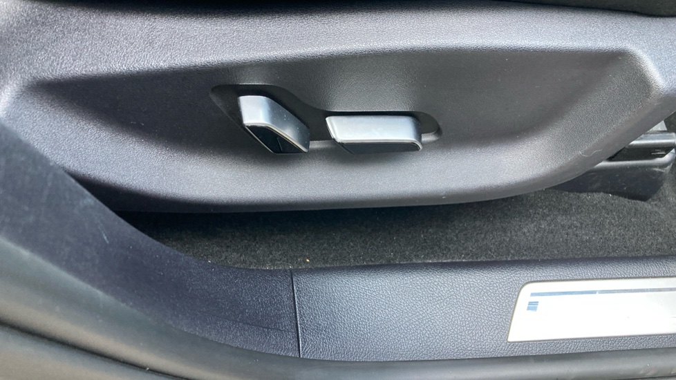 BYD Seal U 1.5 DM-i Comfort 5dr Auto Estate - Image 50