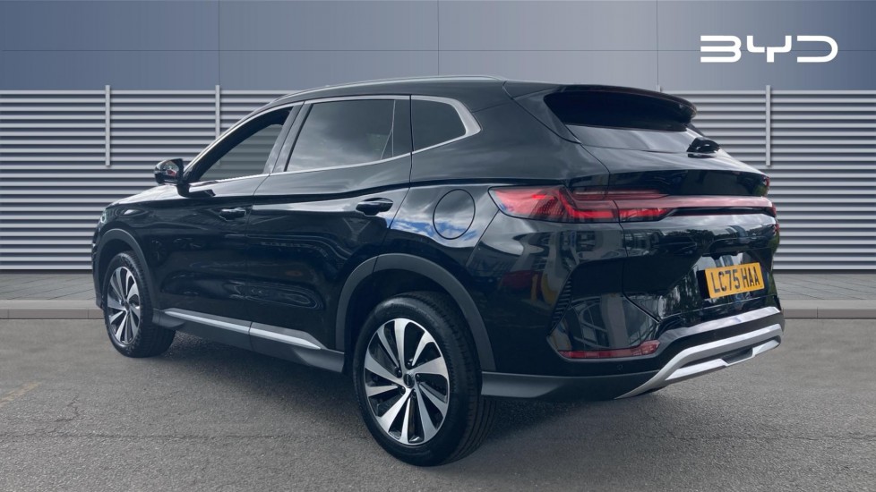 BYD Seal U 1.5 DM-i Comfort 5dr Auto Estate - Image 2