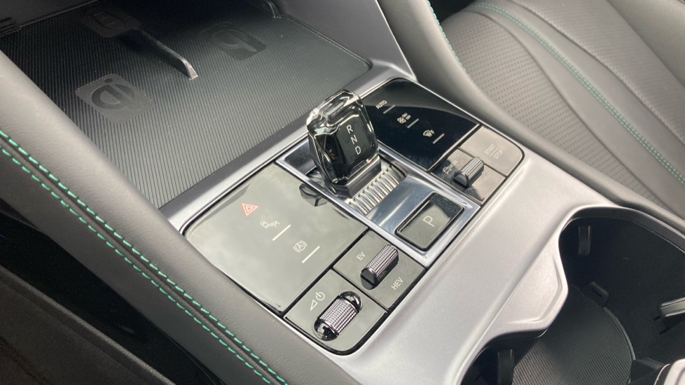 BYD Seal U 1.5 DM-i Comfort 5dr Auto Estate - Image 13