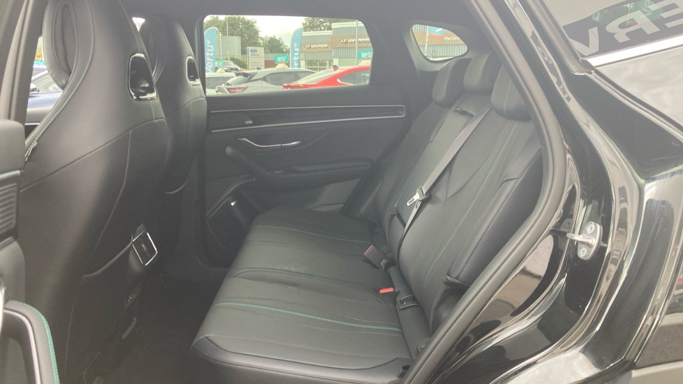 BYD Seal U 1.5 DM-i Comfort 5dr Auto Estate - Image 16