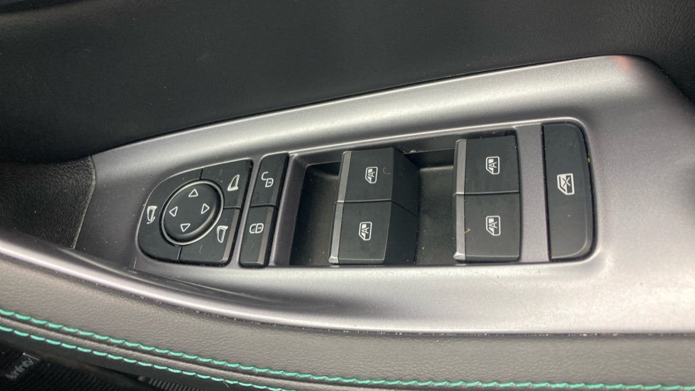 BYD Seal U 1.5 DM-i Comfort 5dr Auto Estate - Image 21