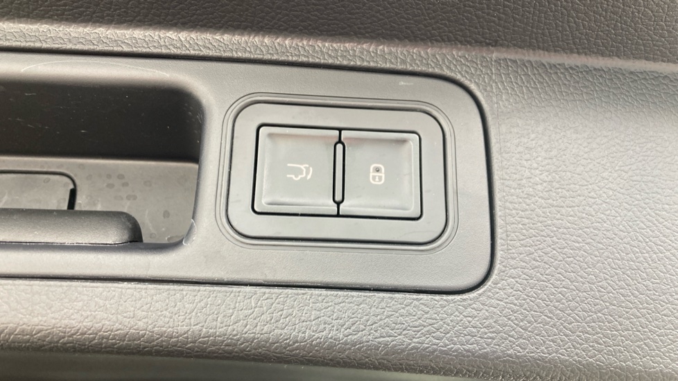 BYD Seal U 1.5 DM-i Comfort 5dr Auto Estate - Image 46
