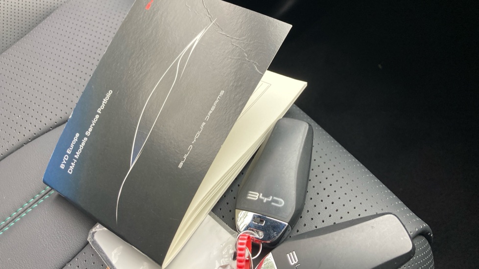 BYD Seal U 1.5 DM-i Comfort 5dr Auto Estate - Image 19