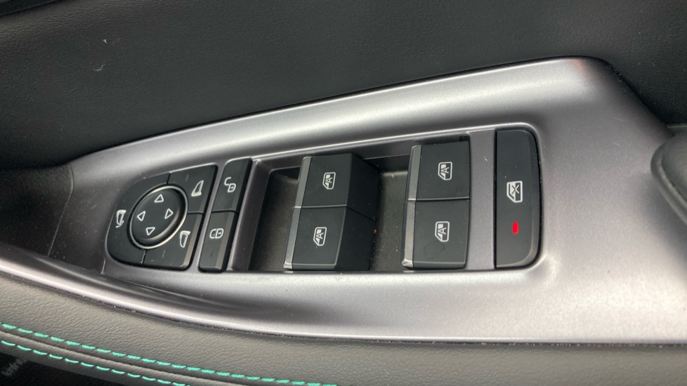 BYD Seal U 1.5 DM-i Comfort 5dr Auto Estate - Image 21