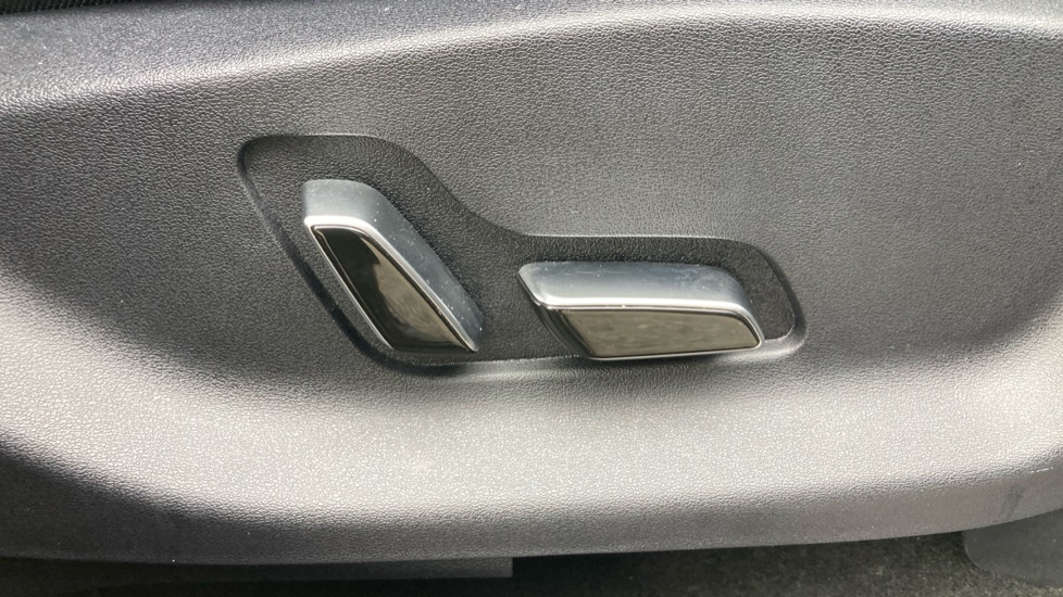 BYD Seal U 1.5 DM-i Comfort 5dr Auto Estate - Image 36