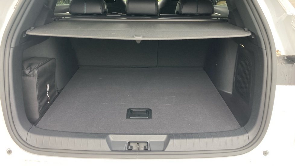 BYD Seal U 1.5 DM-i Comfort 5dr Auto Estate - Image 4