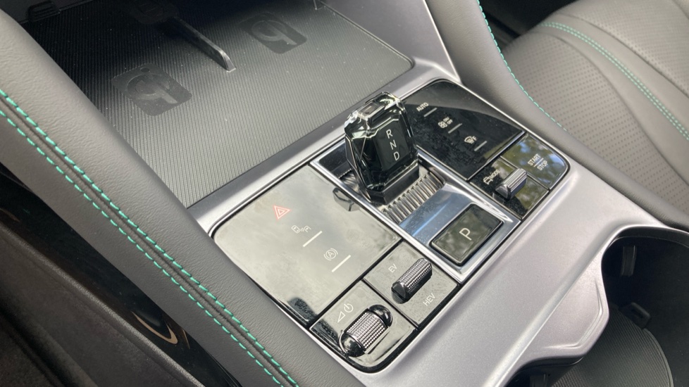 BYD Seal U 1.5 DM-i Comfort 5dr Auto Estate - Image 13